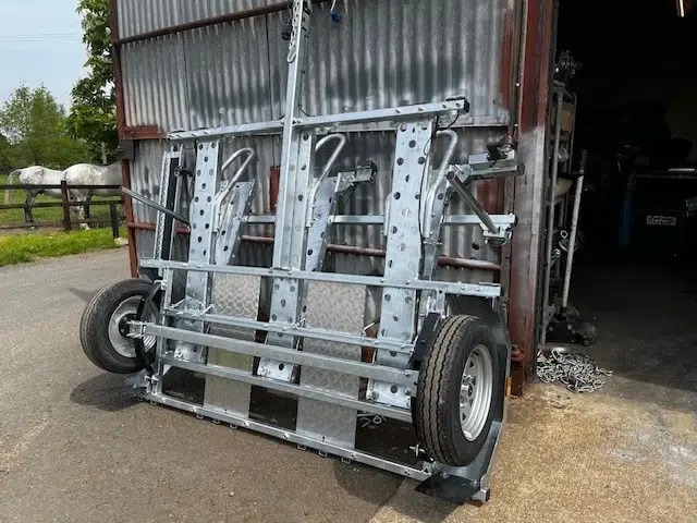 Pheonix Folding Three Bike Trailer