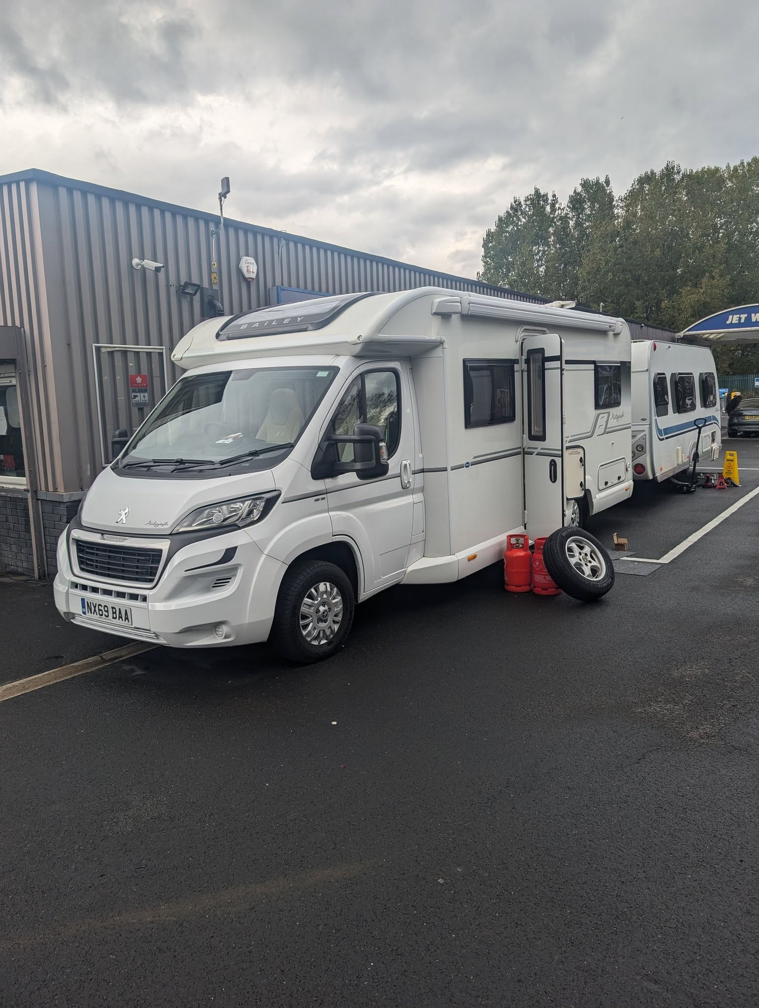 SGJ, Mobile – Caravan & Motorhome Servicing